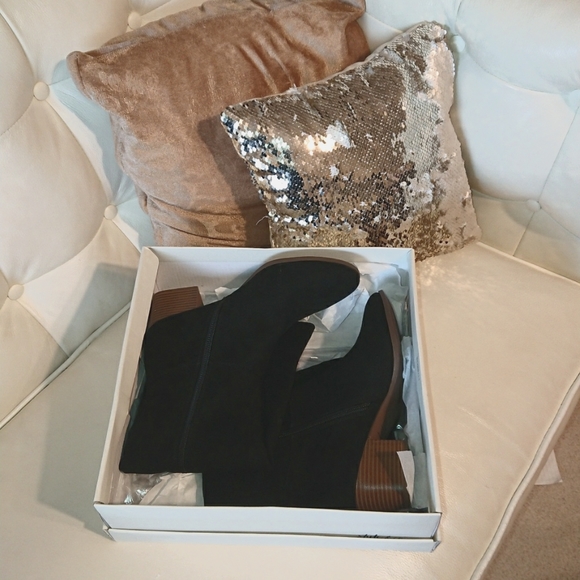 Style & Co Faux Suede Boots - Black - Picture 6 of 6